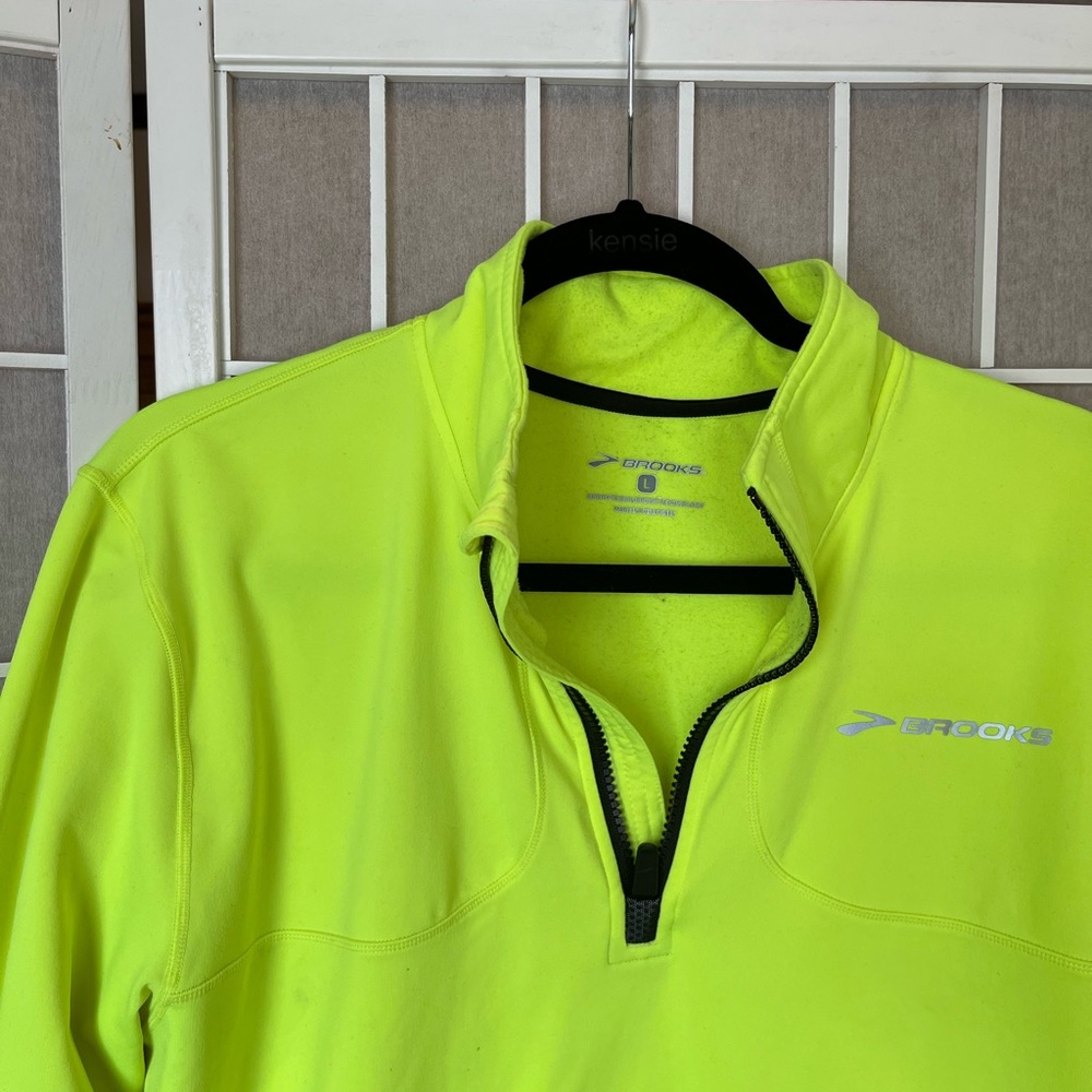 Brooks activewear top